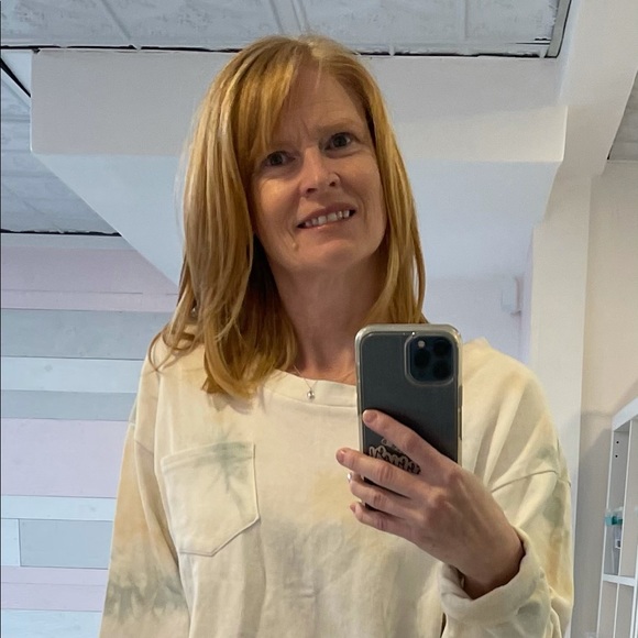 Meet your Posher, Luanne - Picture 3 of 3